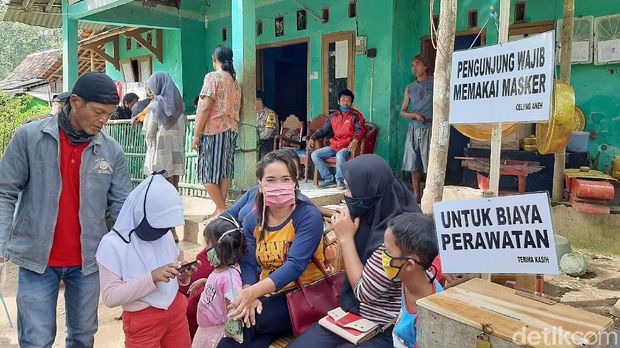 Babi hutan aneh peliharaan warga Banyumas yang viral jadi tontonan warga
