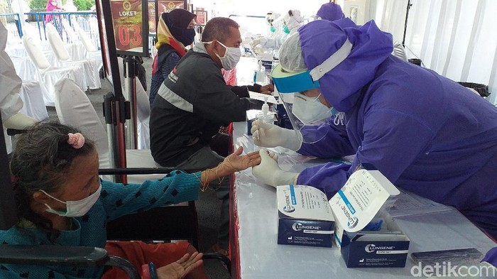 BIN Kembali Perpanjang Rapid Test Massal di Surabaya Sampai 20 Juni