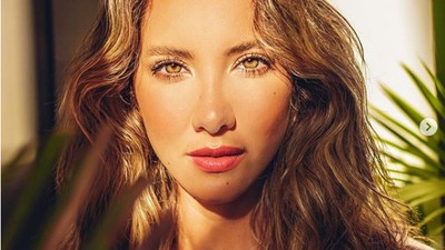 Potret Daniella Alvarez, Miss Universe Colombia yang Kakinya Diamputasi