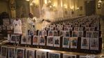 Deretan Foto-foto Korban Corona Ditempel di Gereja Peru
