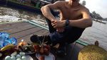Intip Keseruan Fauzi Baadilla saat Santap Durian