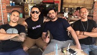 Nama Fauzi Baadilla tengah ramai diperbincangkan karena ia mengeluh kerap mendapat pesan bernada centil dari para wanita. Foto: Instagram fauzibaadilla__