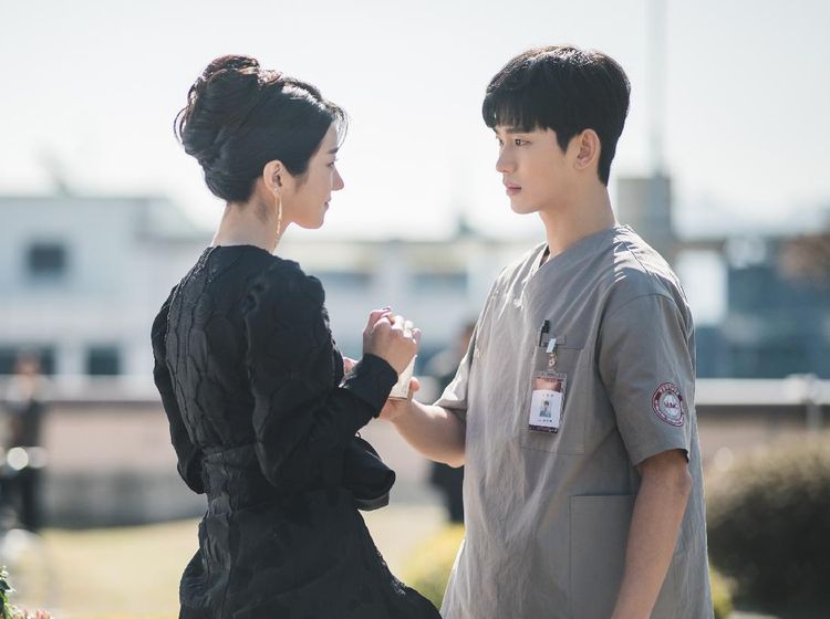 Its Okay To Not Be Okay Makin Seru, Ini 8 Kemesraan Kim Soo Hyun & Seo Ye Ji