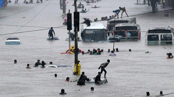 Shantha Kumar Samba Shivam Laila dari India menjadi runner up di kategori Water dengan foto berjudul What a problem. Foto: Shantha Kumar Samba Shivam Laila/Hamdan bin Mohammed bin Rashid Al Maktoum International Photography Award