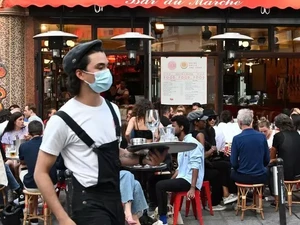 Restoran dan Kafe di Paris Dibuka Kembali Usai Lockdown 3 Bulan