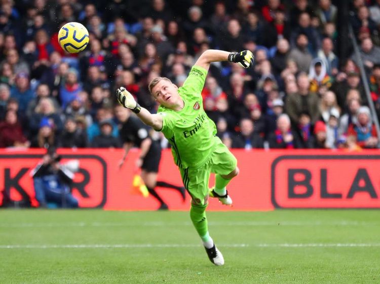 Kiper-kiper Liga Inggris yang Sering Jatuh Bangun di Musim Ini