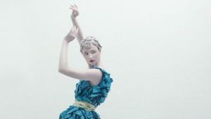 15 Busana Terbaru Andreas Odang, Koleksi Couture 2021 Bertajuk Survivor
