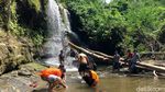 Melihat Air Terjun Kona yang Menggoda di Polman
