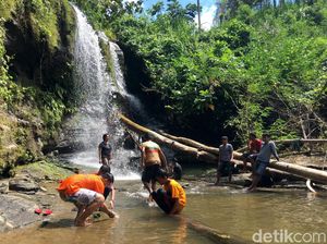Indahnya Air Terjun Kona yang Hits di Polewali Mandar