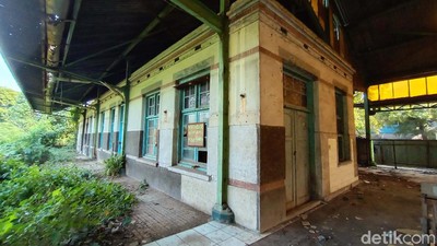 Menengok Sisa-sisa Kejayaan Stasiun Kudus