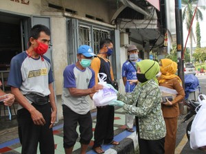 Hari Jadi Ciamis, 1.134 Paket Jajanan Dibagikan Gratis untuk Warga