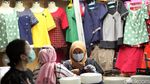 Potret Pasar Tanah Abang Terapkan Ganjil-Genap