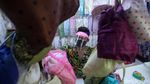 Potret Pasar Tanah Abang Terapkan Ganjil-Genap