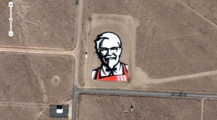 Penampakan di Google Earth yang Pernah Bikin Heboh Netizen Google Earth bisa membantu kamu menjelajahi daerah yang ada di Bumi ini. Berikut tangkapan gambar aneh via Google Earth yang pernah bikin geger netizen.