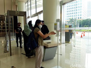 Mal Dibuka Lagi, Sejauh Mana Pengaruhnya ke Pergerakan Rupiah?