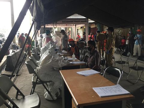 Puskesmas Tanah Abang Gelar Tes Corona di Pasar Binaan Warga Jati Baru (Foto: Tiara/detikcom)
