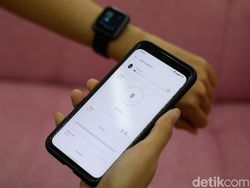 Unboxing Realme Watch, Sang Penantang Apple Watch Harga Terjangkau