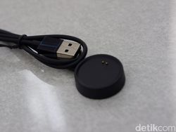 Unboxing Realme Watch, Sang Penantang Apple Watch Harga Terjangkau