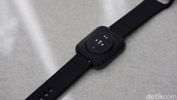 Bagian belakangnya ditempatkan sejumlah sensor. Foto: Adi Fida Rahman/detikINET