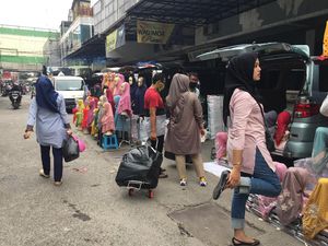 Pasar Tanah Abang Resmi Dibuka Hari Ini, Begini Suasana di Kompleks Blok F