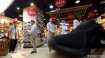 Suasana Mal di Ibu Kota yang Kembali Dibuka Saat New Normal