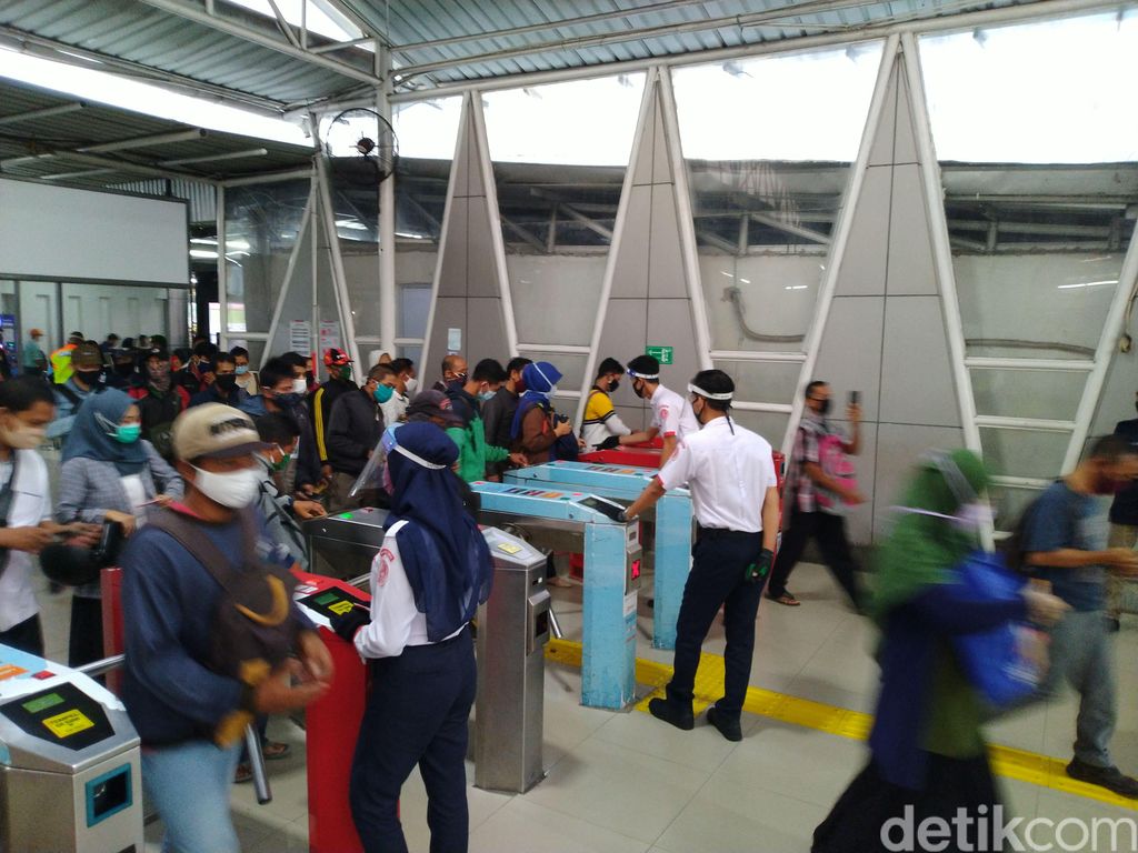 Suasana Stasiun Bogor, 15 Juni 2020, pagi. (Sachril AB/detikcom)