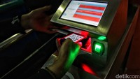 Pihak Ancol pun menerapkan program reservasi tiket online dengan sistem barcode. Seperti diketahui, Ancol nantinya hanya akan membuka untuk 5.000 pengunjung saja di tanggal 20 Juni nanti.