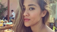 Kini Tiara tinggal di Jerman bersama ketiga anaknya tersebut. Dok. Instagram/tiaralestar