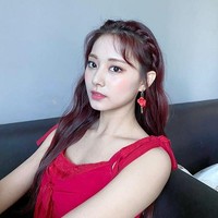 Selama tujuh tahun, Tzuyu TWICE diperhitungkan sebagai wanita tercantik di dunia dalam daftar TC Candler. Personel termuda TWICE ini berasal dari Taiwan. Tzuyu ditemukan oleh pencari bakat di sebuah workshop, hingga akhirnya pindah ke Korea Selatan untuk memulai training. Foto: dok. Instagram twicetagram