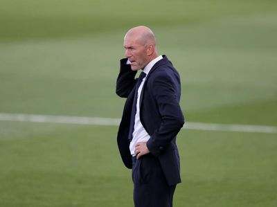 Enam Dosa Zinedine Zidane