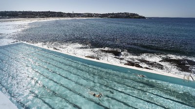 Asyik! Kolam Renang Tepi Pantai di Sydney Sudah Buka Lho