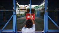 Meski telah kembali dibuka untuk umum, sejumlah wahana bermain di dalam ruangan atau indoor masih belum beroperasi di area taman hiburan Yomiuri Land.