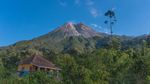 Deretan Foto Keelokan Bukit Klangon