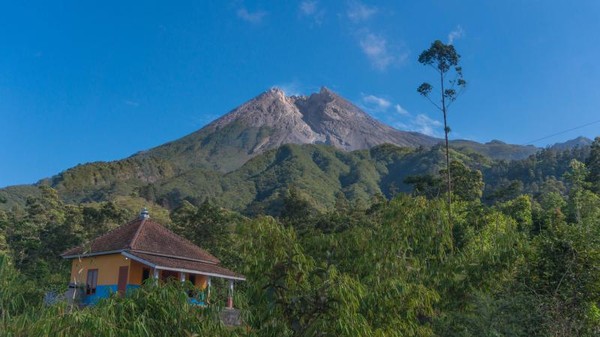 Bukit Klangon berada di kaki Gunung Merapi, tepatnya di Kalitengah Lor, Glagaharjo, Cangkringan, Sleman, Yogyakarta. (Muhammad Iqbal/dTraveler)
