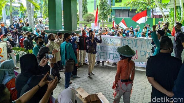 demo mahasiswa iain ponorogo