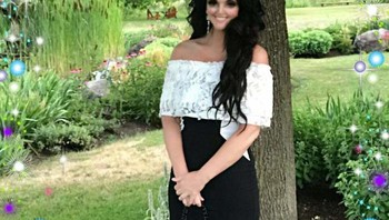 Mungkin niatnya ingin terlihat di negeri dongeng. Sayangnya hasil editan fotonya begini. Foto: Bored Panda