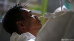 Ketika Petugas PPSU Jalani Tes Swab COVID-19