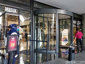 Hari Pertama Buka, Mal di Bandung Masih Sepi