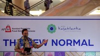 Diketahui, peninjauan yang dilakukan oleh Menteri Perdagangan Agus Suparmanto bersama Gubernur Anies Baswedan dan rombongan lainnya itu untuk memastikan pusat perbelanjaan tersebut telah mematuhi penerapan protokol kesehatan usai kembali dibuka untuk umum.