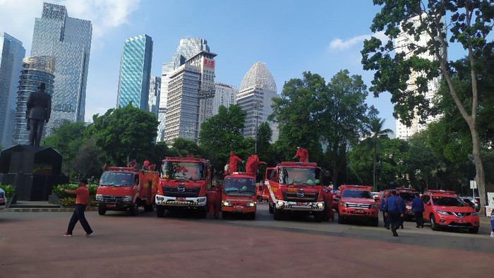 Penyemprotan disinfektan di GBK Senayan, Kepala Dinas Gulkarmat DKI Satriadi Gunawan