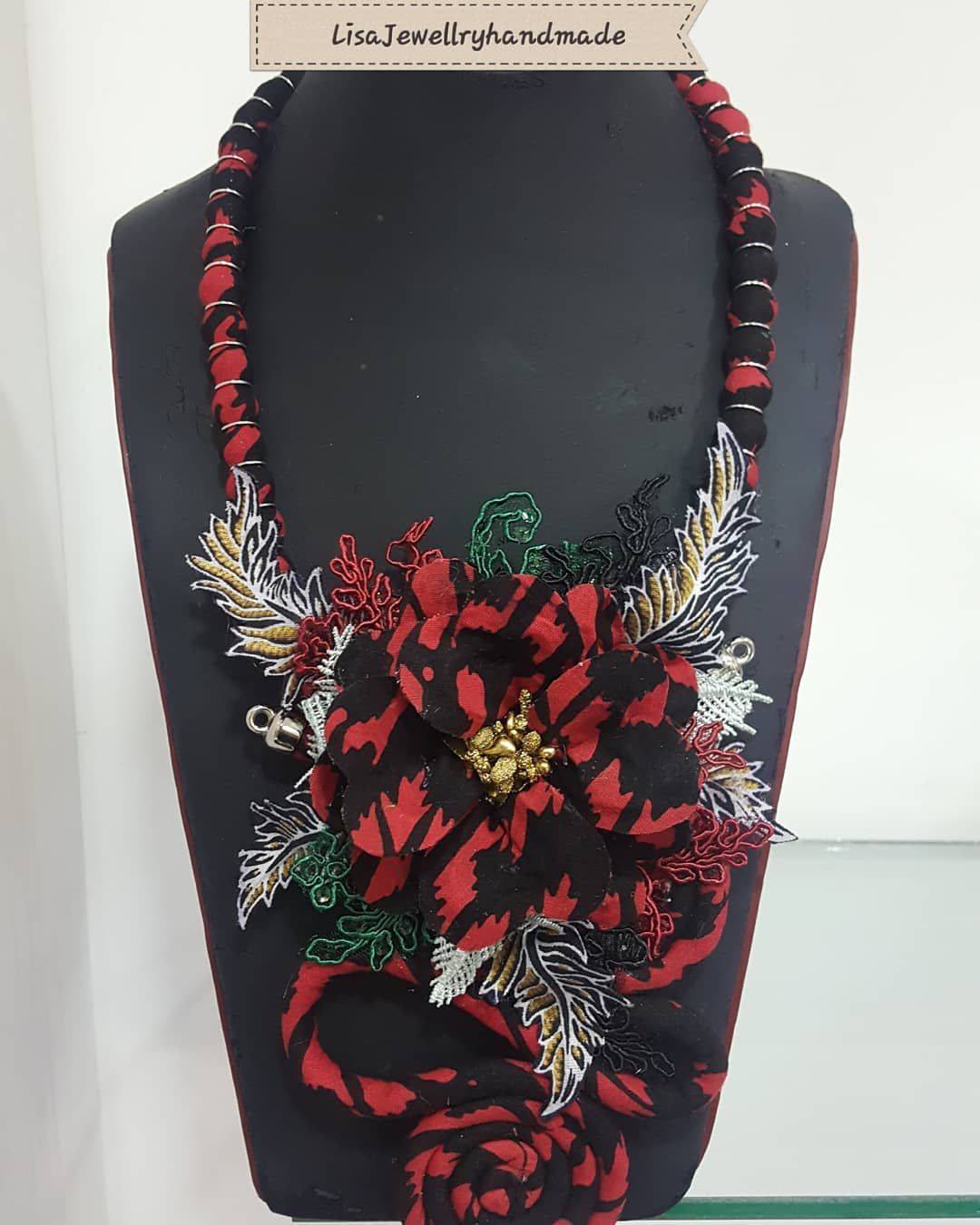 Siti Nur Jazilah, Lisa