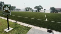 Tak ada aktivitas sepakbola di lapangan Sekolah Khusus Olahragawan (SKO) Ragunan.