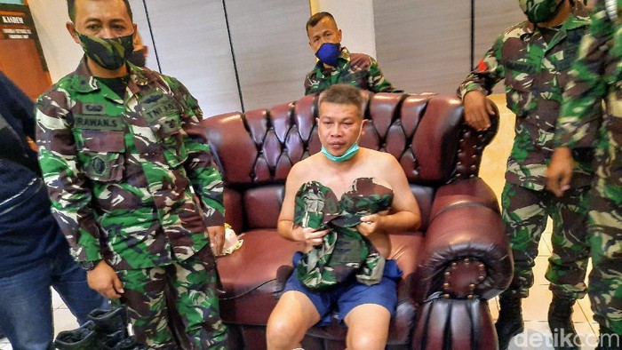 tentara gadungan diamankan di bondowoso