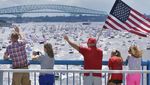 Parade Perahu Meriahkan Peringatan Ulang Tahun Trump