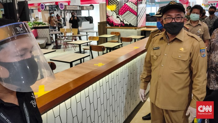 Wali Kota Depok di Trans Cibubur Wali Kota Depok Mohammad Idris hari ini meninjau persiapan Trans Studio Mall (TSM) Cibubur yang dijadwalkan buka pada 18 Juni 2020.