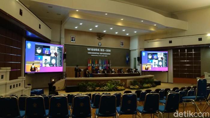 Wisuda online di Undip Semarang