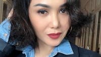 Yuni Shara sempat mengaku ingin memiliki teman di usia tua kepada Melaney Ricardo. Dok. Instagram/yunishara36