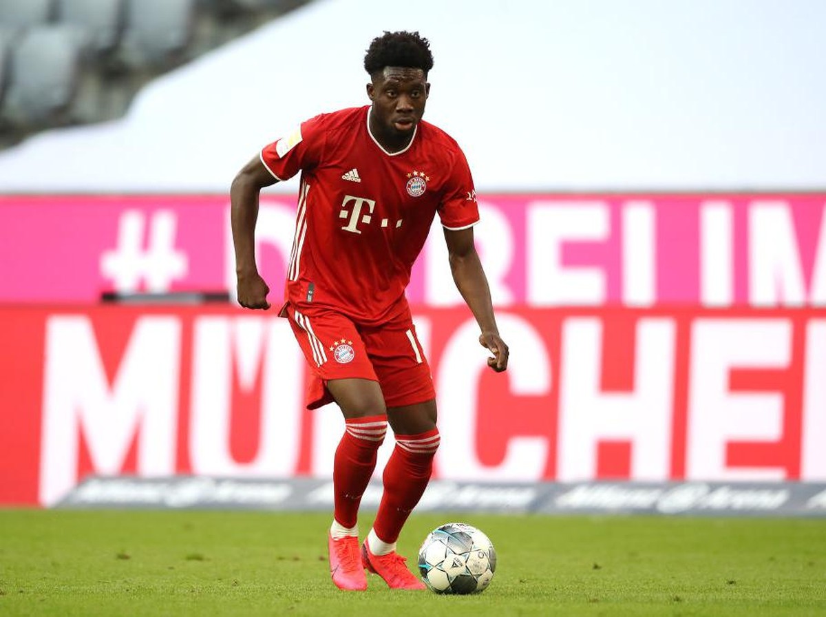 Alphonso Davies kini tercatat sebagai pemain tercepat di Bundesliga menurut Opta (Foto: Getty Images/Alexander Hassenstein)
