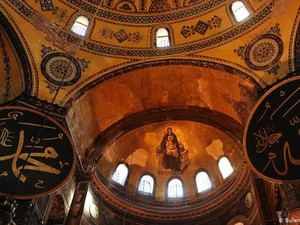 Hagia Sophia Diusulkan Jadi Rumah Ibadah Kristen dan Islam