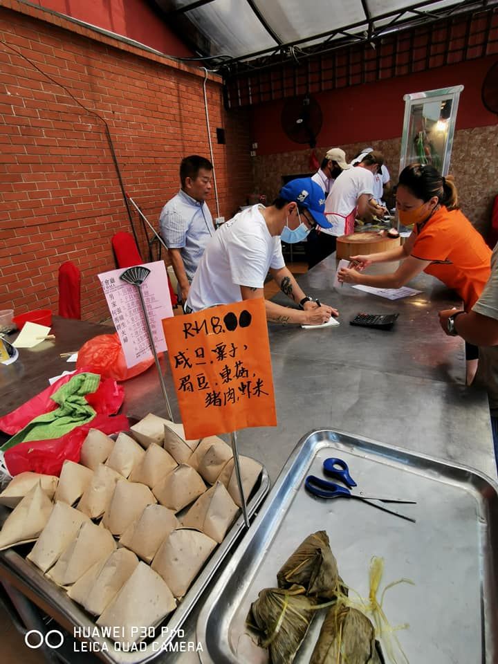 Gedung pesta diubah jadi gerai chicken rice